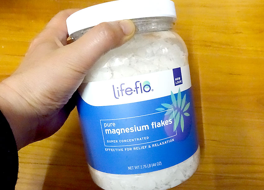 【入浴におすすめ】Life-floピュアマグネシウムフレークの使い方と量の目安！超濃縮バスソルトで発汗効果UP！【iHerb】